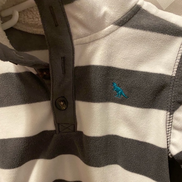 3T two piece Carters fleece set. Excellent used condition - Picture 2 of 4